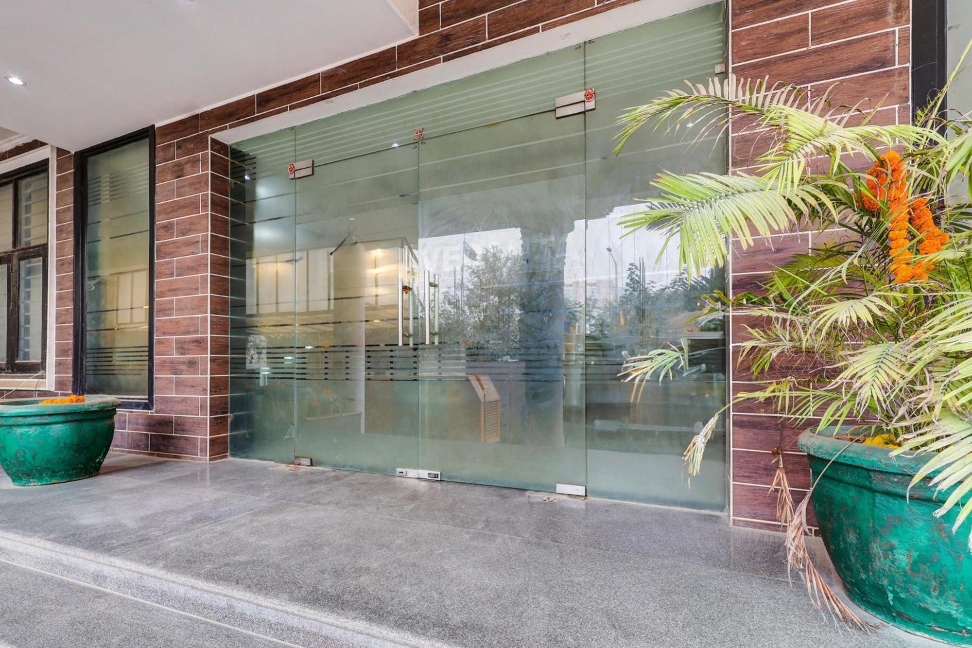 فندق Super Townhouse Sector 38 Gurgaon Near Medanta المظهر الخارجي الصورة