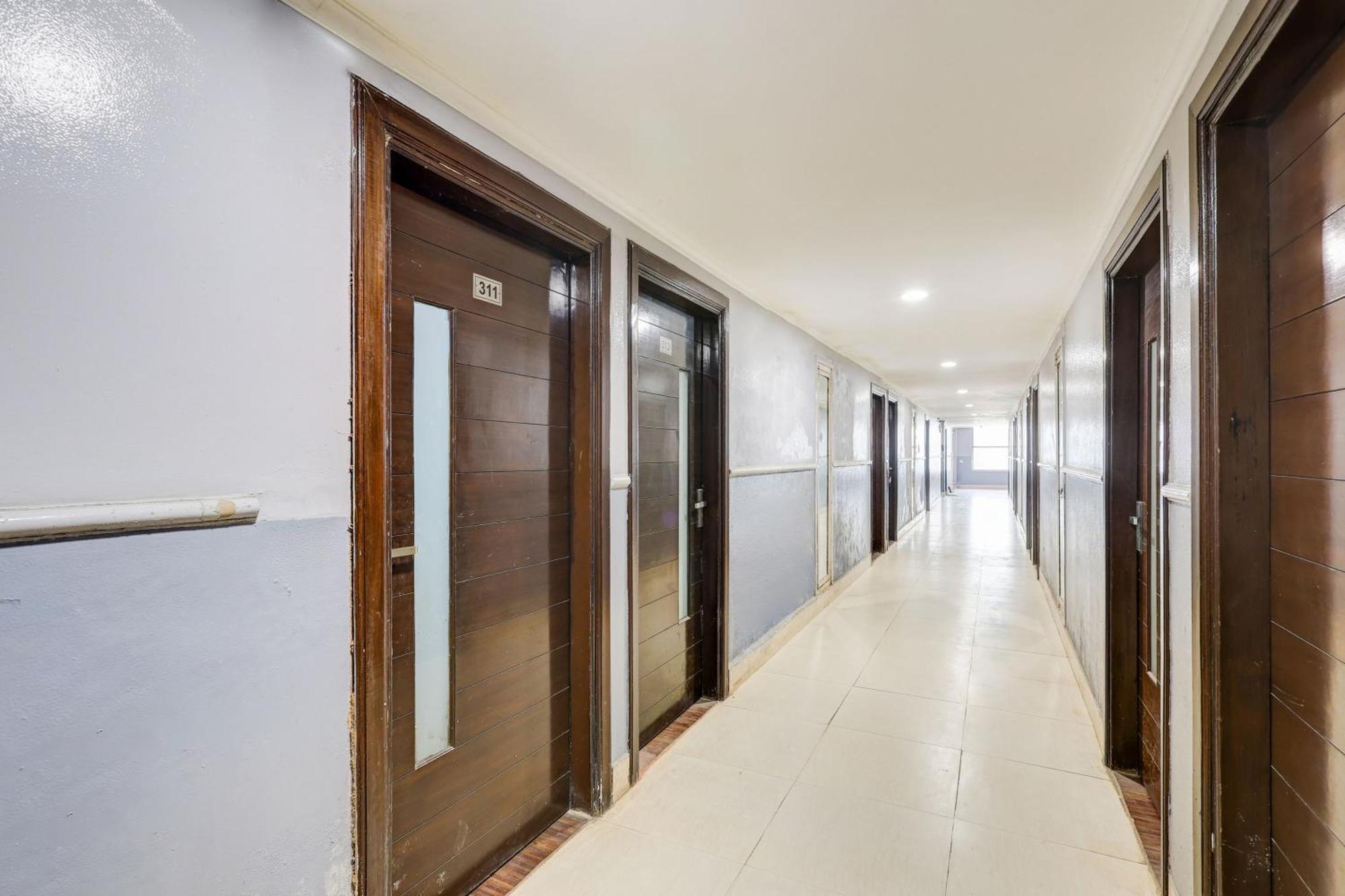 فندق Super Townhouse Sector 38 Gurgaon Near Medanta المظهر الخارجي الصورة